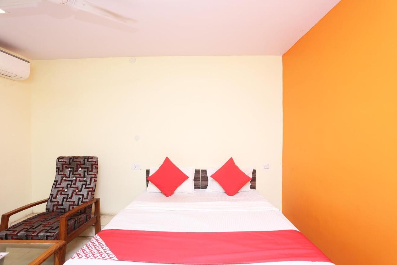 Oyo 37533 Hotel Ashirwad Jabalpur Esterno foto